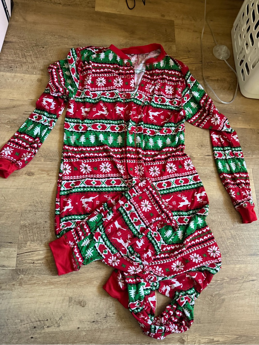 Men's Holiday Reindeer Print Pajama Set - Red & Green